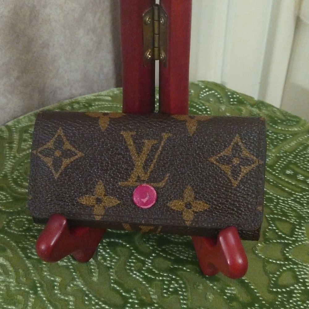 Rare Louis Vuitton 4 Key Case Fuchsia